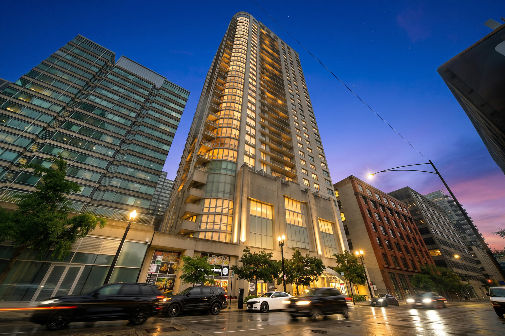 125 S Jefferson Street Unit: 2409