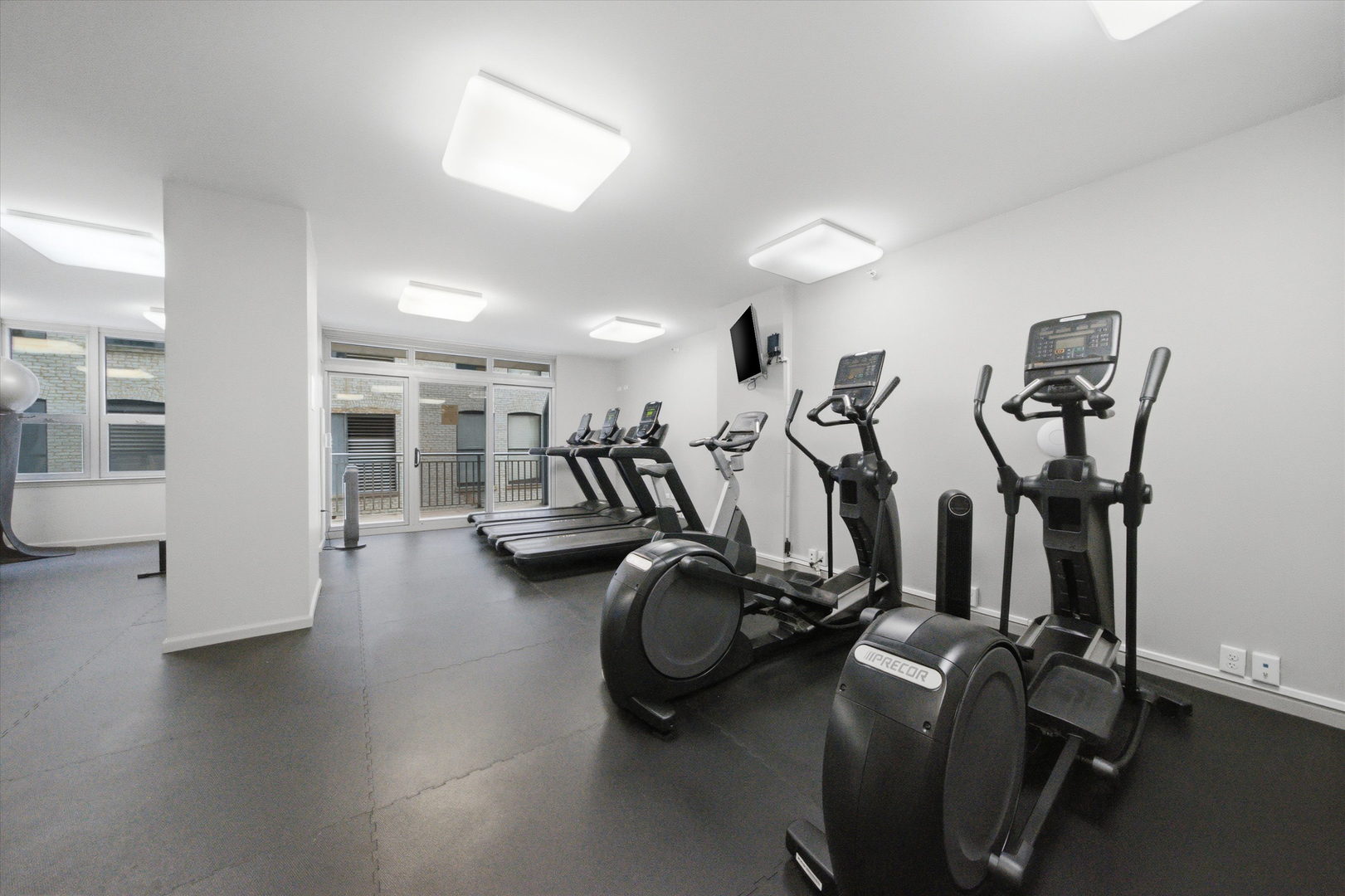 125 S Jefferson Street Unit: 2409