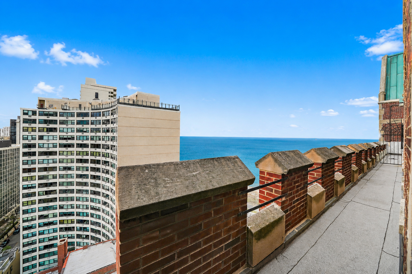 1120 N LAKE SHORE Drive Unit: 18CD