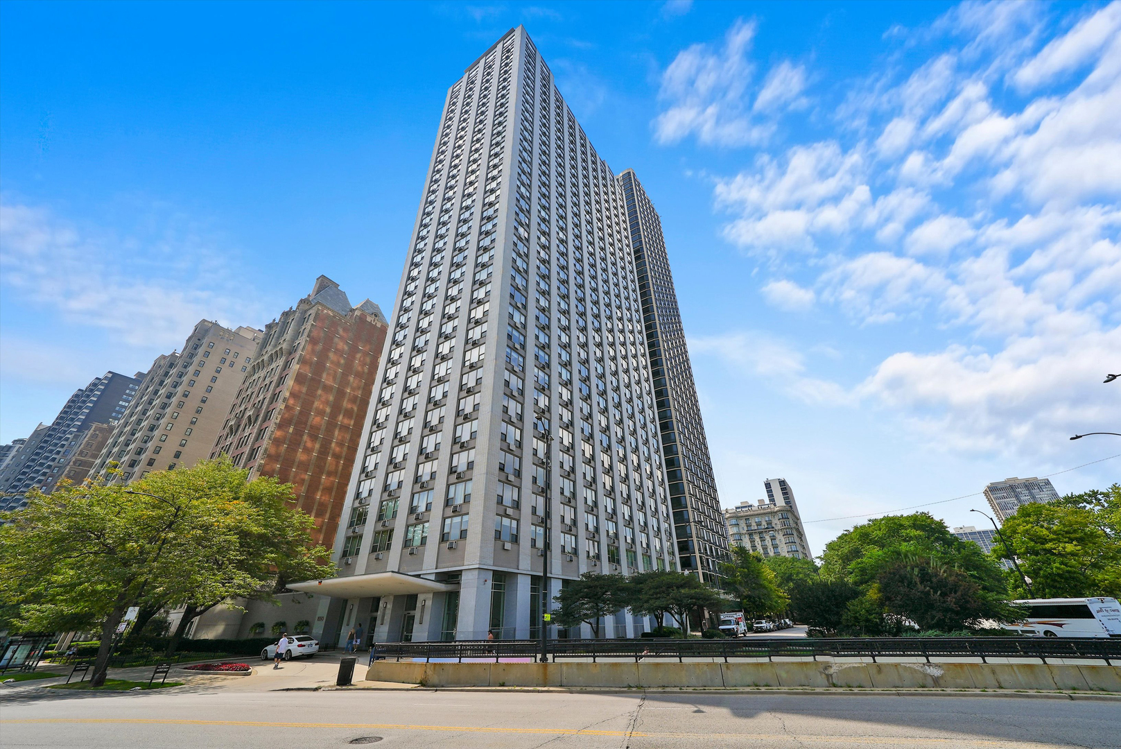 1550 N Lake Shore Drive Unit: 23E