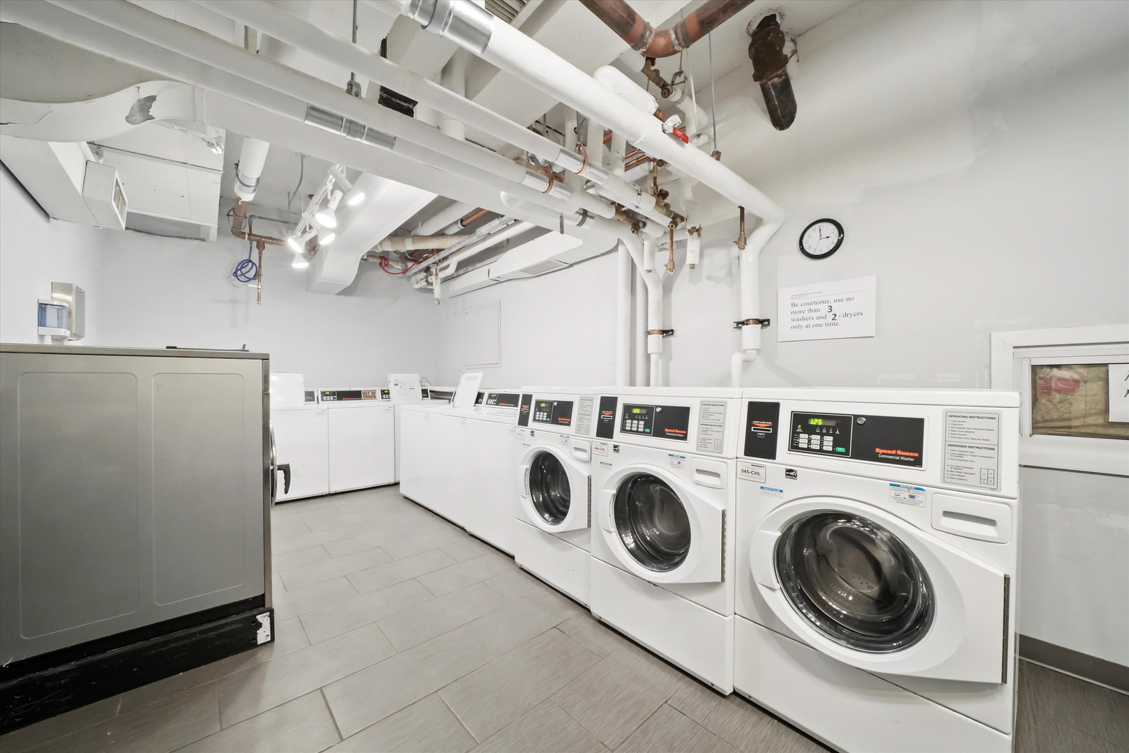 1550 N Lake Shore Drive Unit: 23E