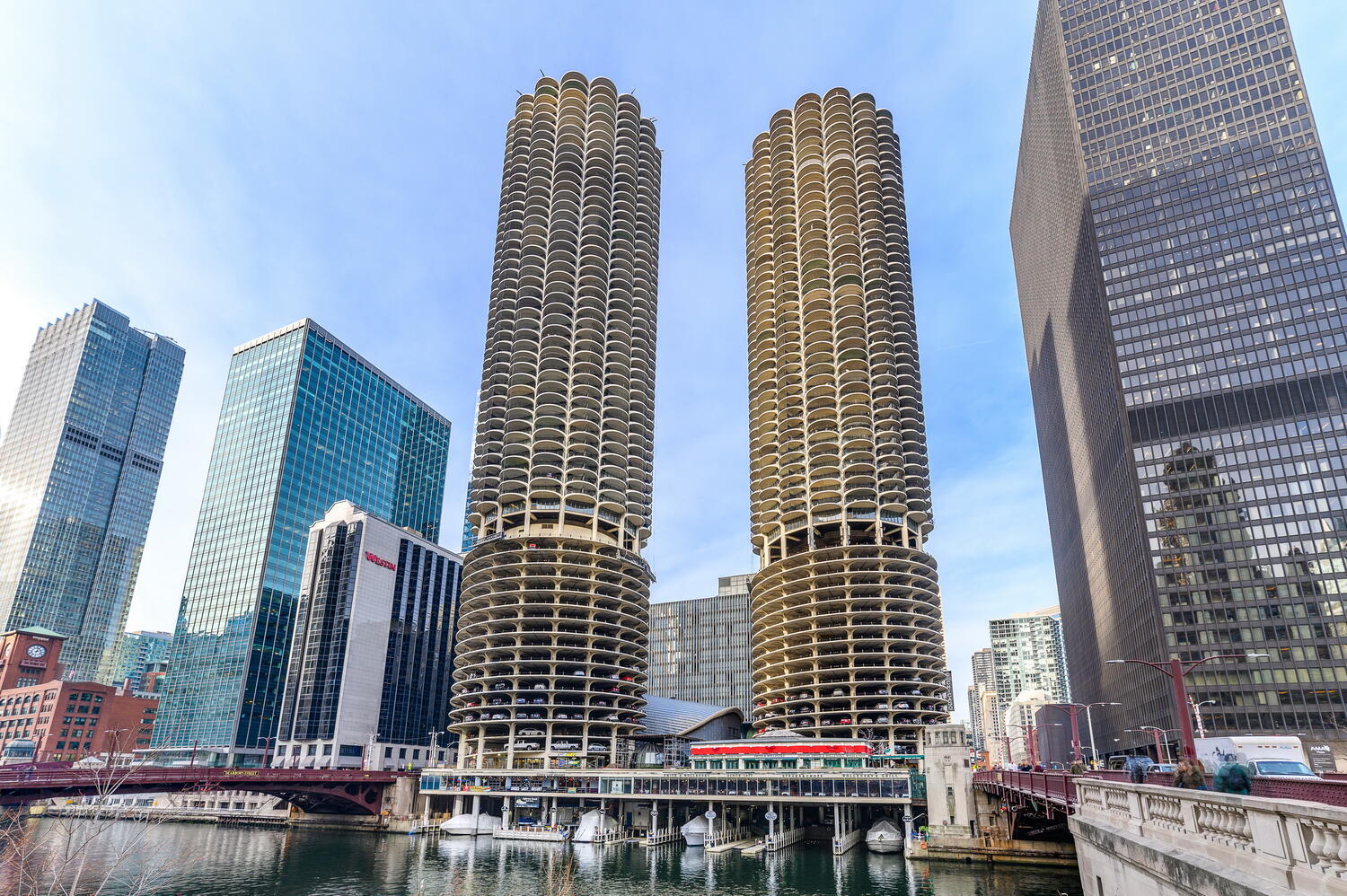 300 N STATE Street Unit: 4709