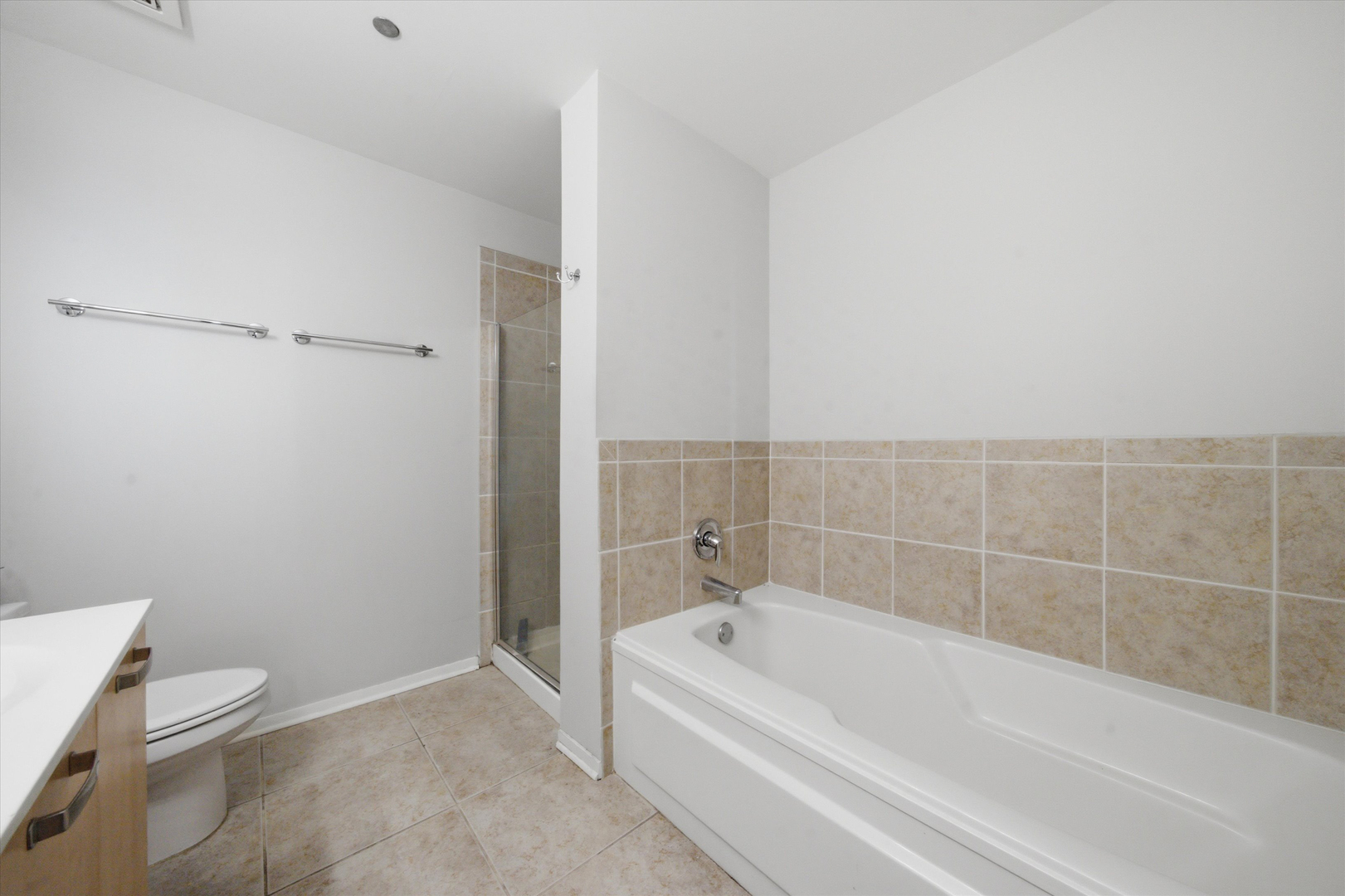 212 E Cullerton Street Unit: 1004
