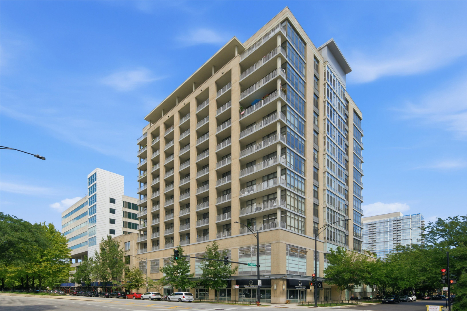212 E Cullerton Street Unit: 1004