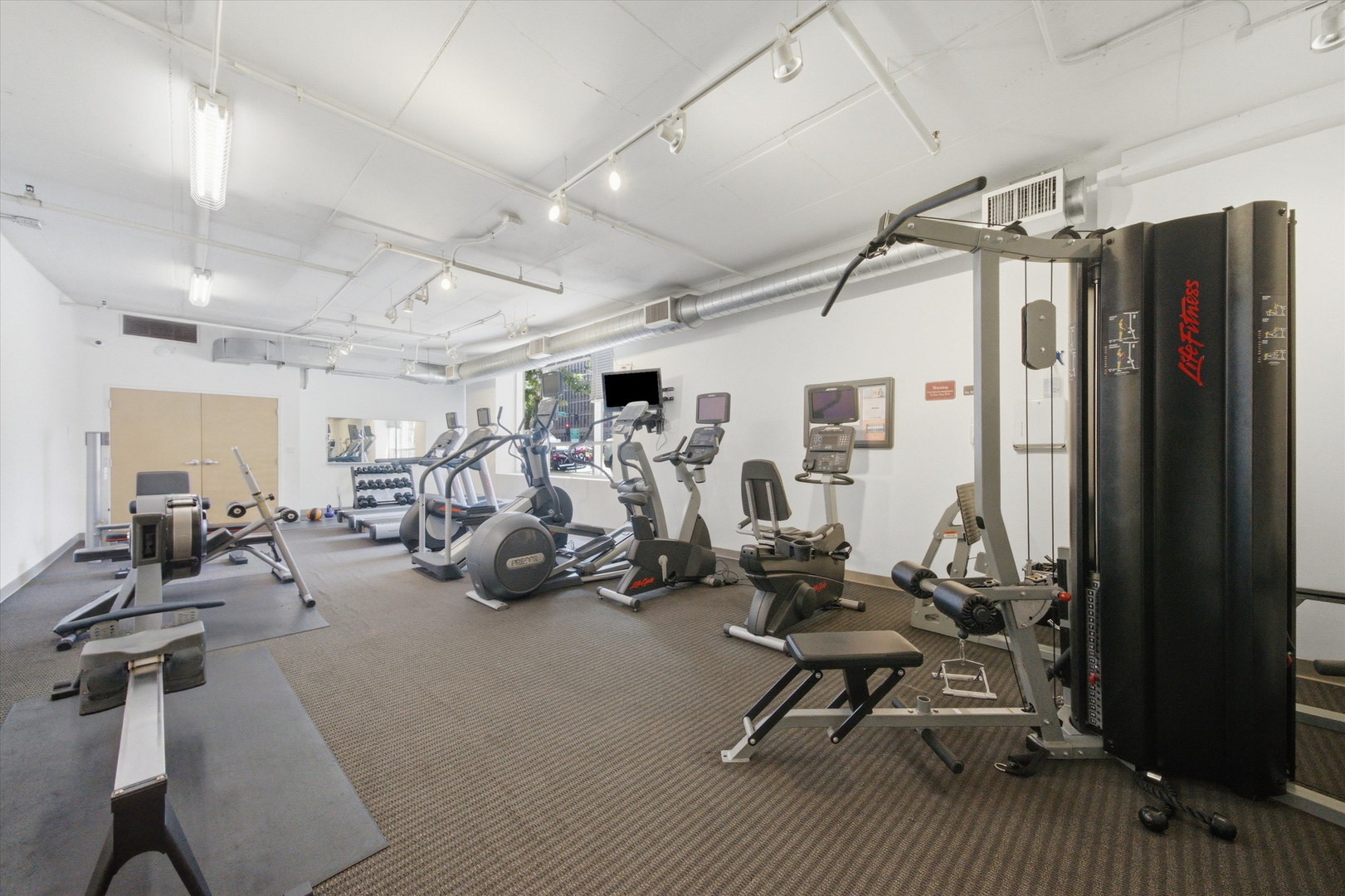 212 E Cullerton Street Unit: 1004