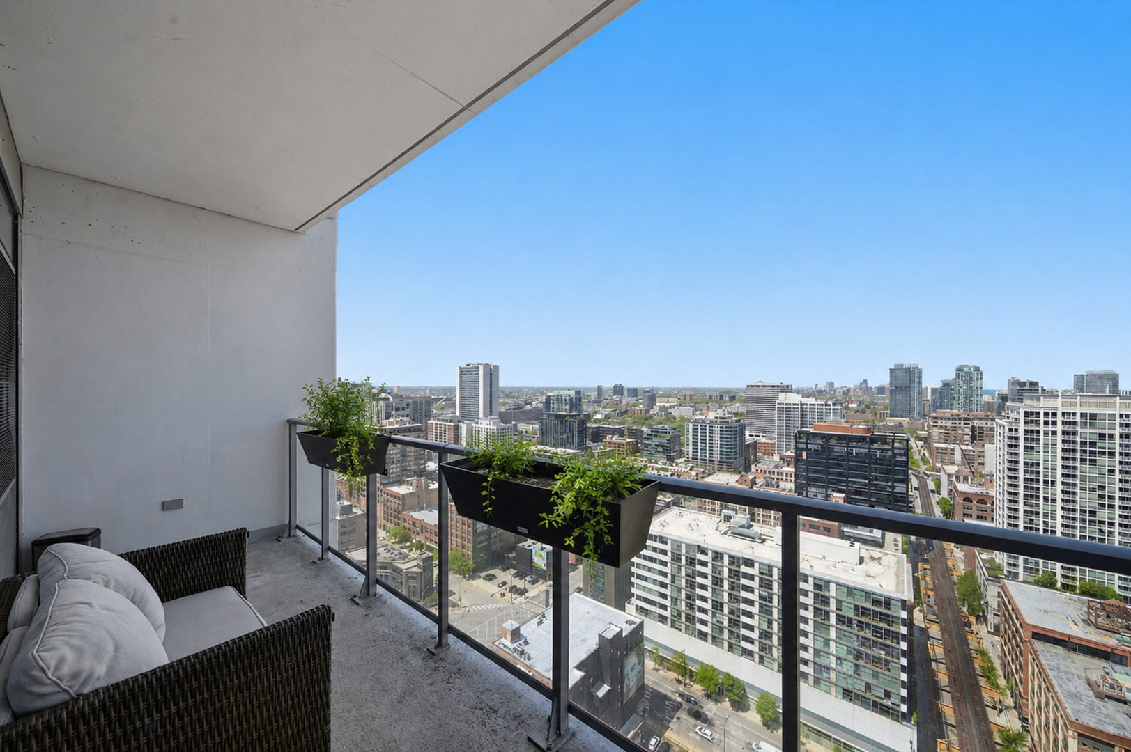303 W Ohio Street Unit: 2902