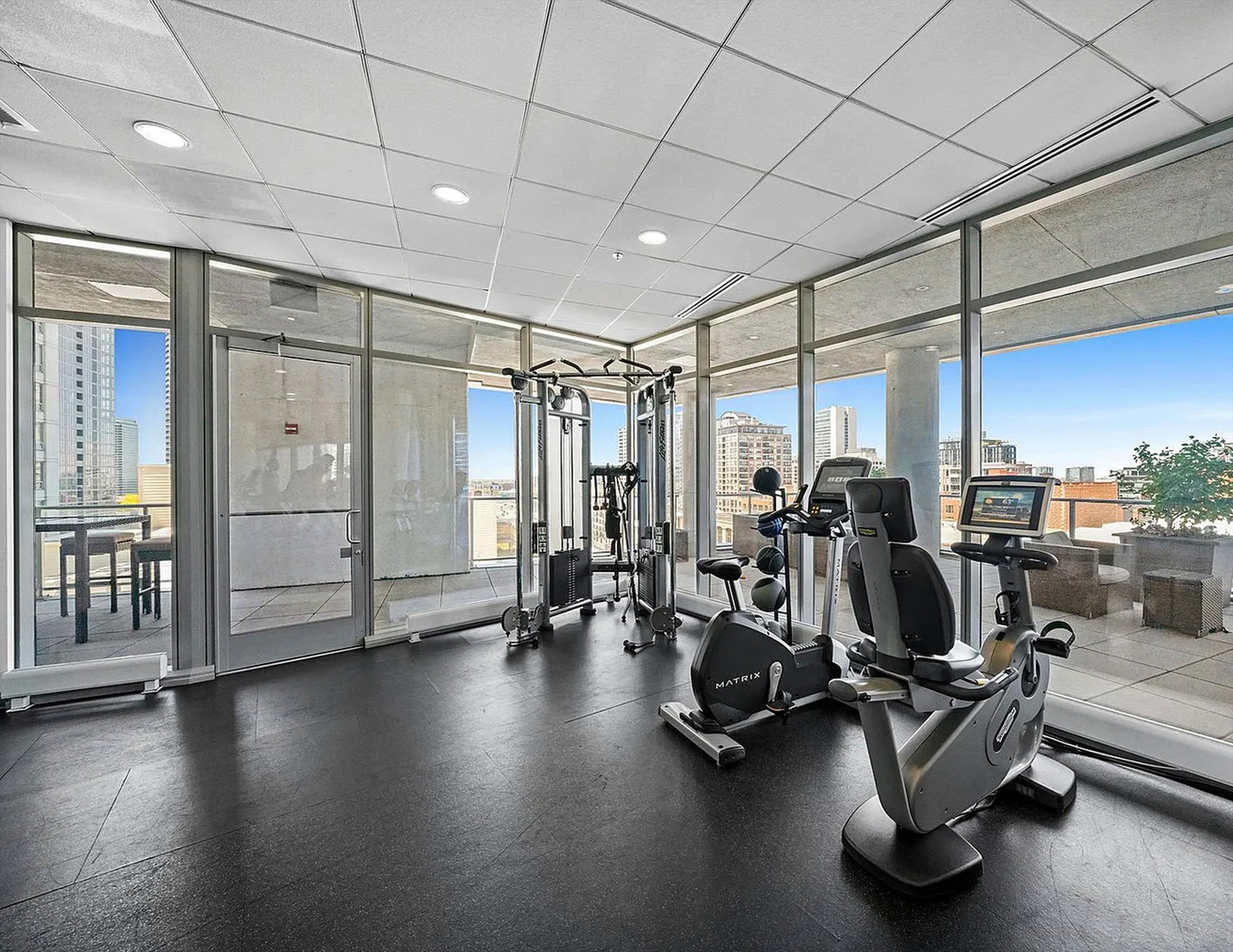303 W Ohio Street Unit: 2902