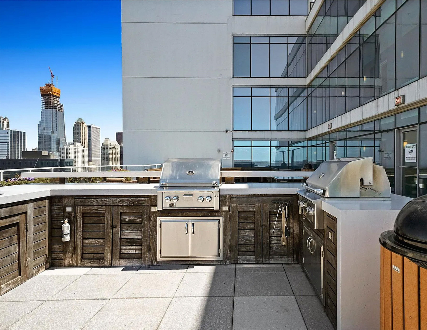 303 W Ohio Street Unit: 2902