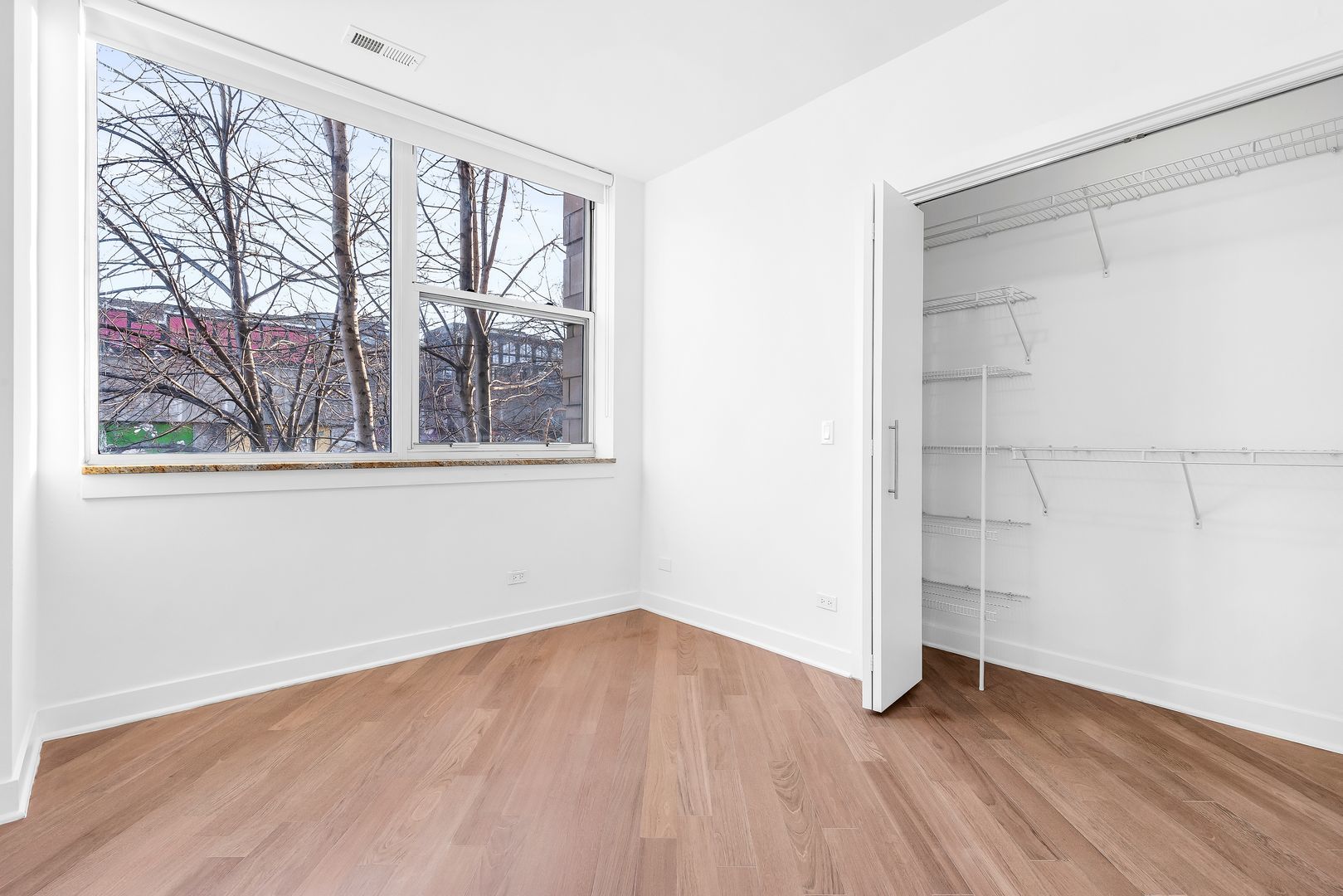 914 W Hubbard Street Unit: 104
