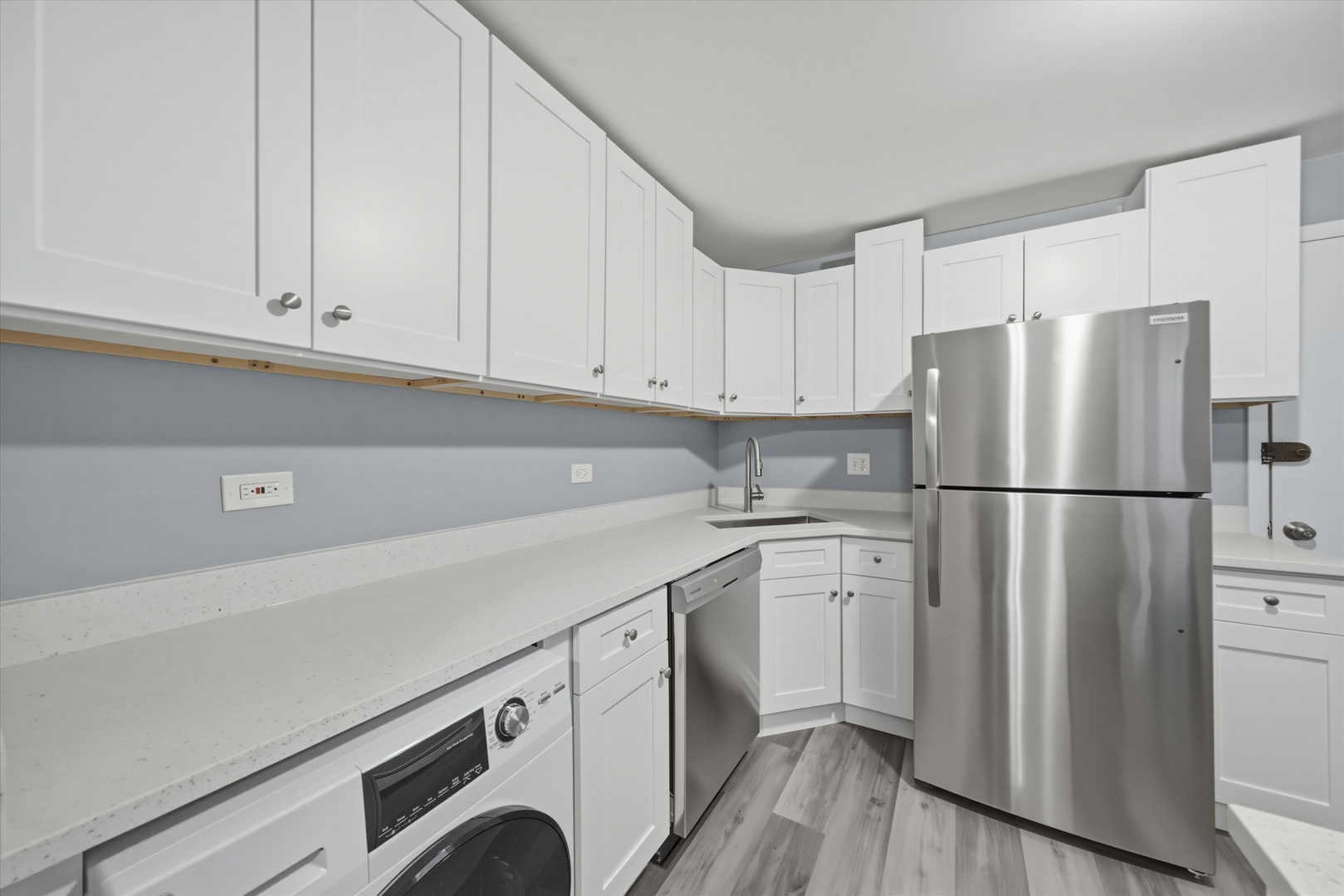 6921 N Ashland Boulevard Unit: 3A