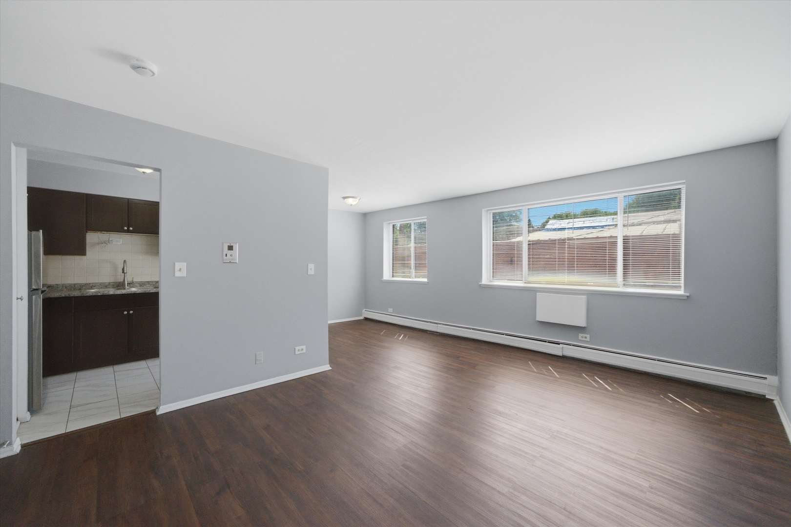 7320 N Rogers Avenue Unit: 210