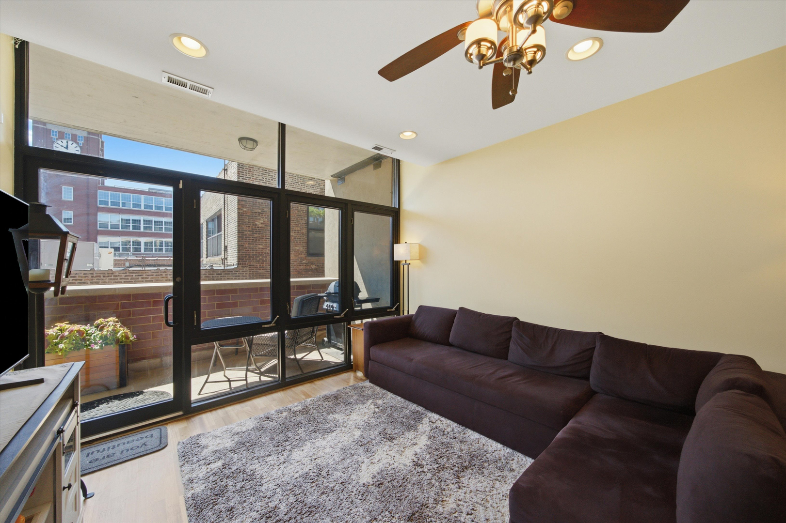 3946 N Ravenswood Avenue Unit: 411