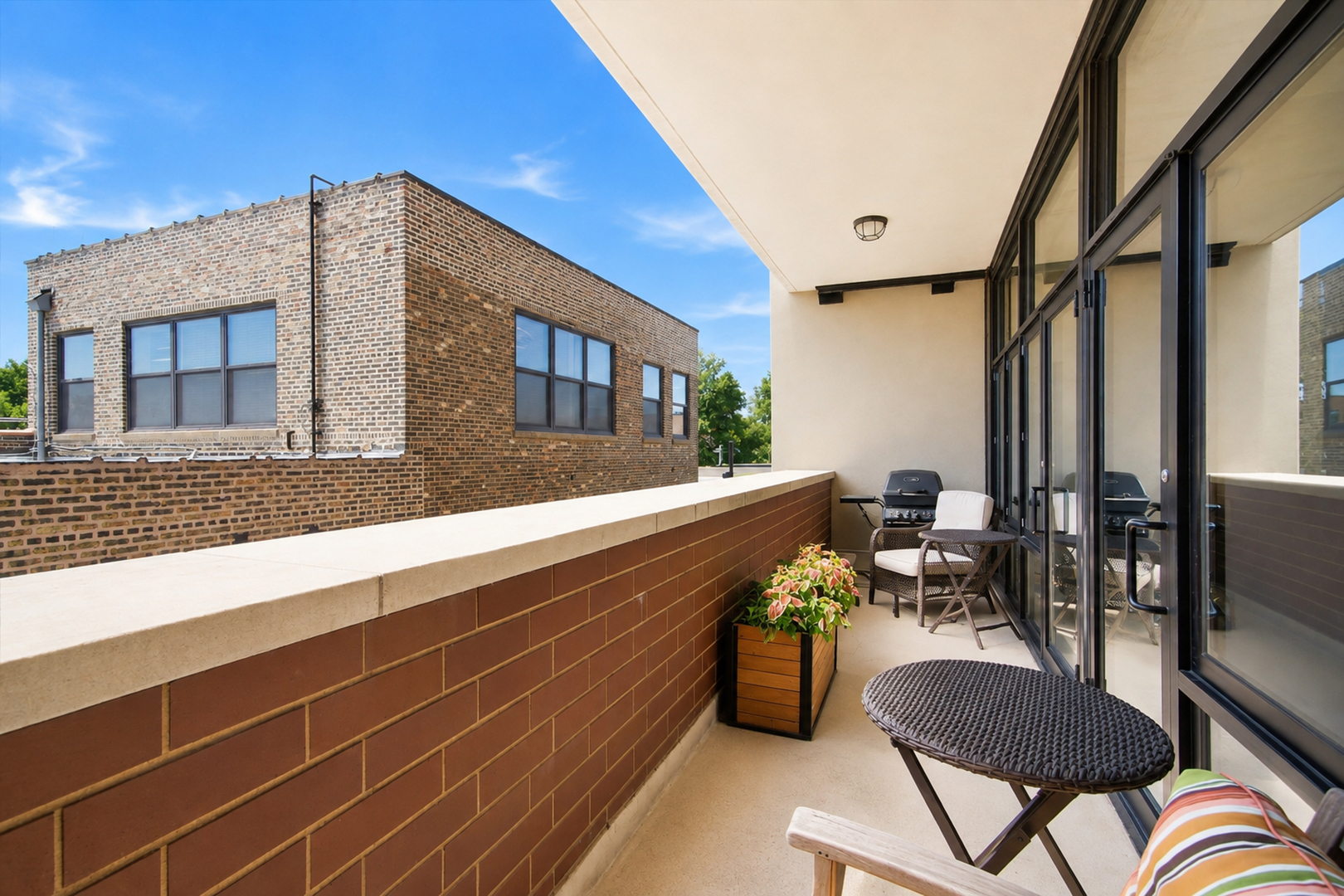3946 N Ravenswood Avenue Unit: 411