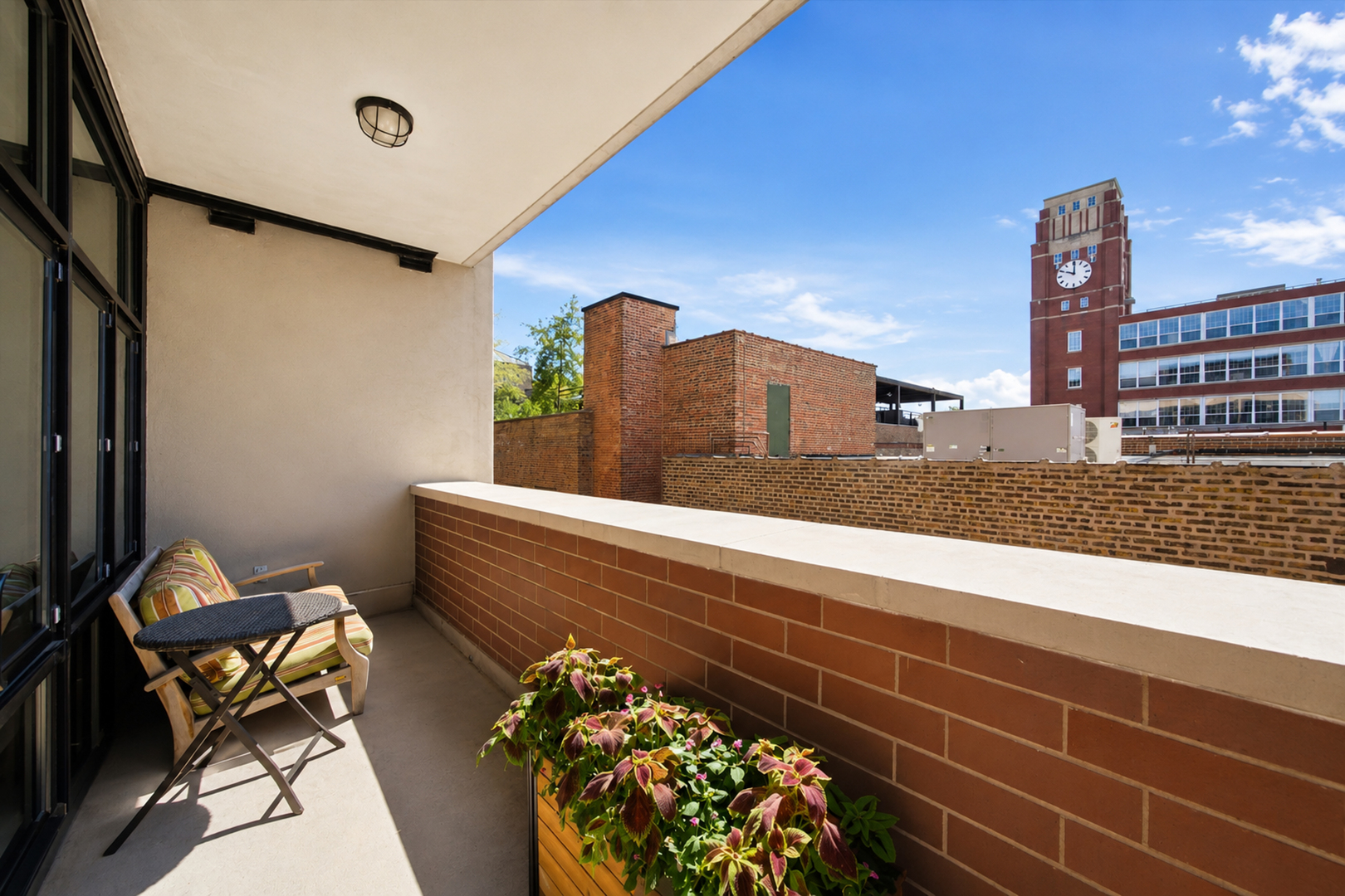 3946 N Ravenswood Avenue Unit: 411