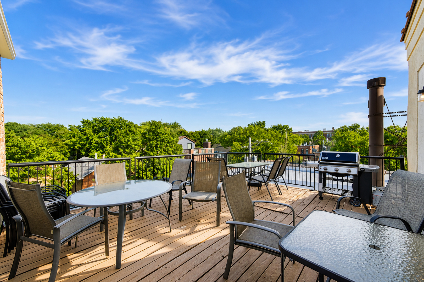 2343 N Greenview Avenue Unit: 105