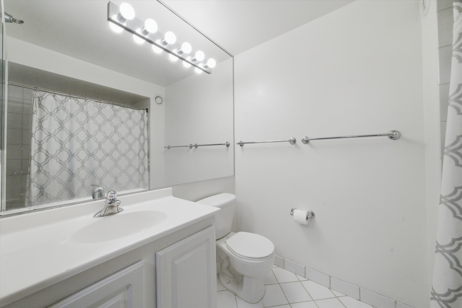 345 N LaSalle Street Unit: 1109