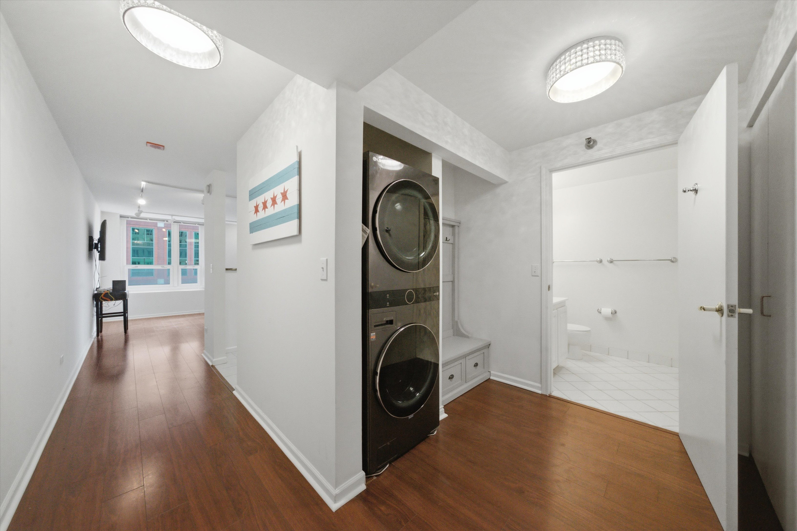 345 N LaSalle Street Unit: 1109
