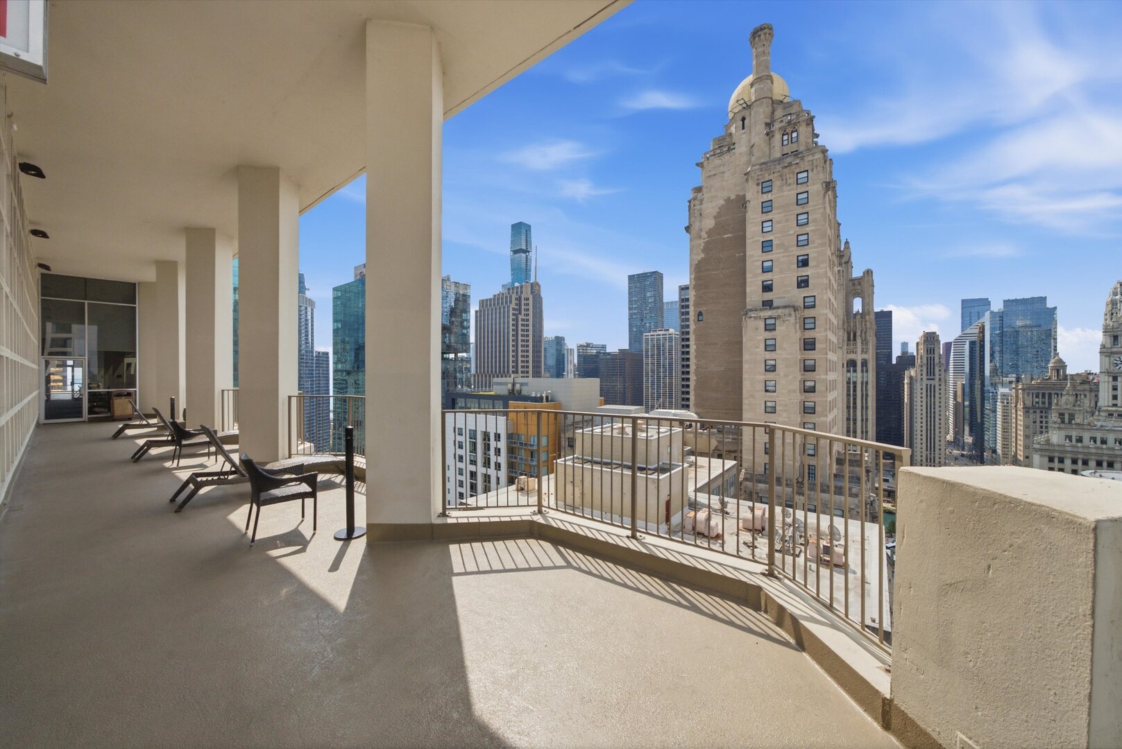 535 N MICHIGAN Avenue Unit: 1009