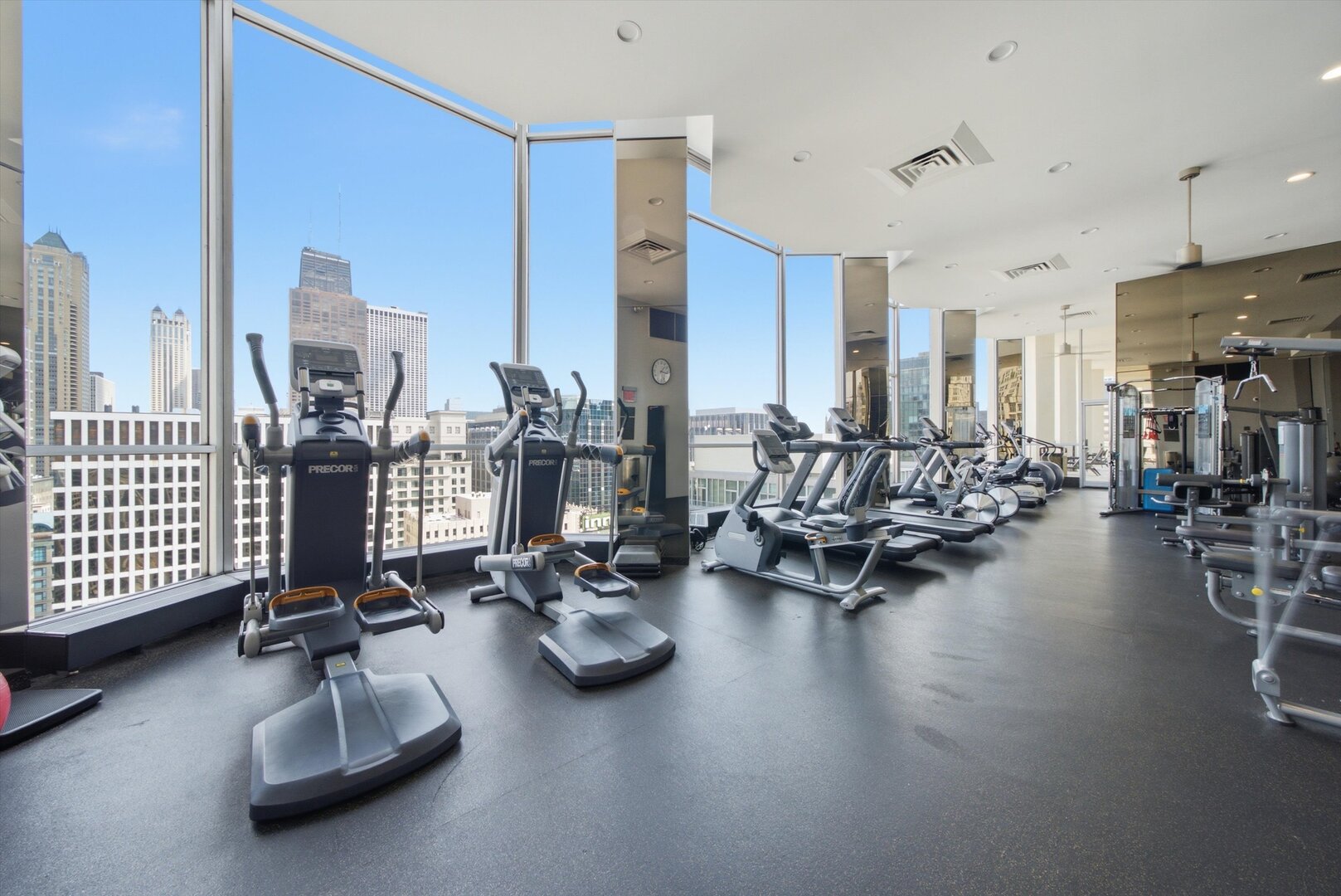 535 N MICHIGAN Avenue Unit: 1009