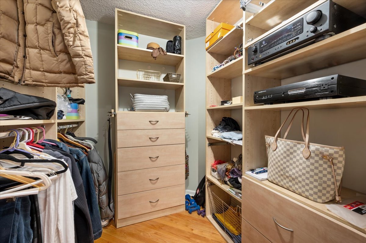 480 N MCCLURG Court Unit: 1109