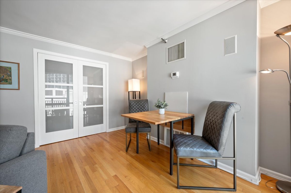 480 N MCCLURG Court Unit: 1109