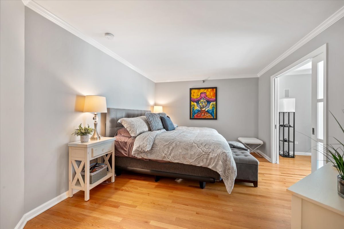 480 N MCCLURG Court Unit: 1109