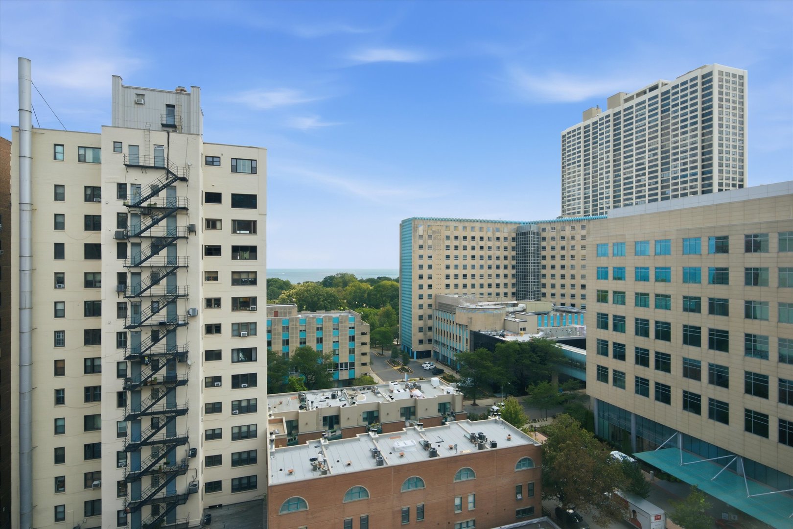 2909 N Sheridan Road Unit: 1204