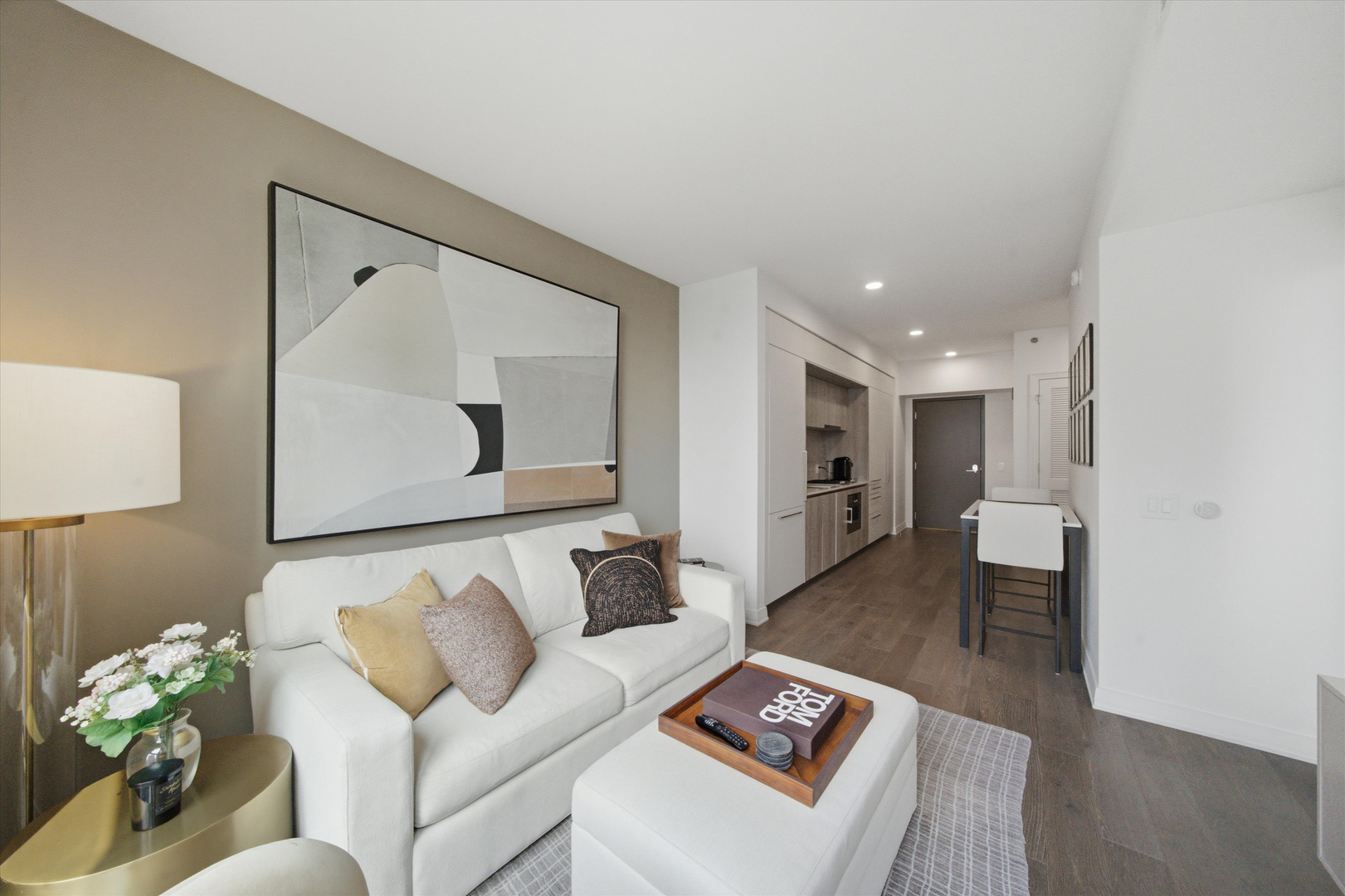 211 N Harbor Drive Unit: 3605