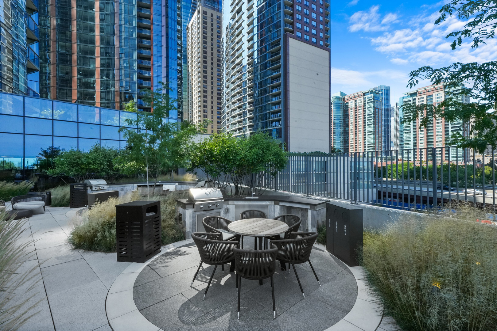 211 N Harbor Drive Unit: 3605