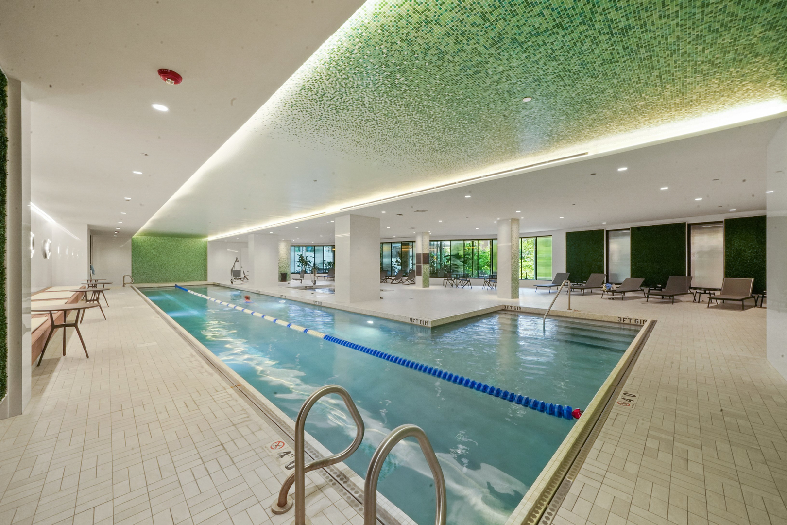 211 N Harbor Drive Unit: 3605
