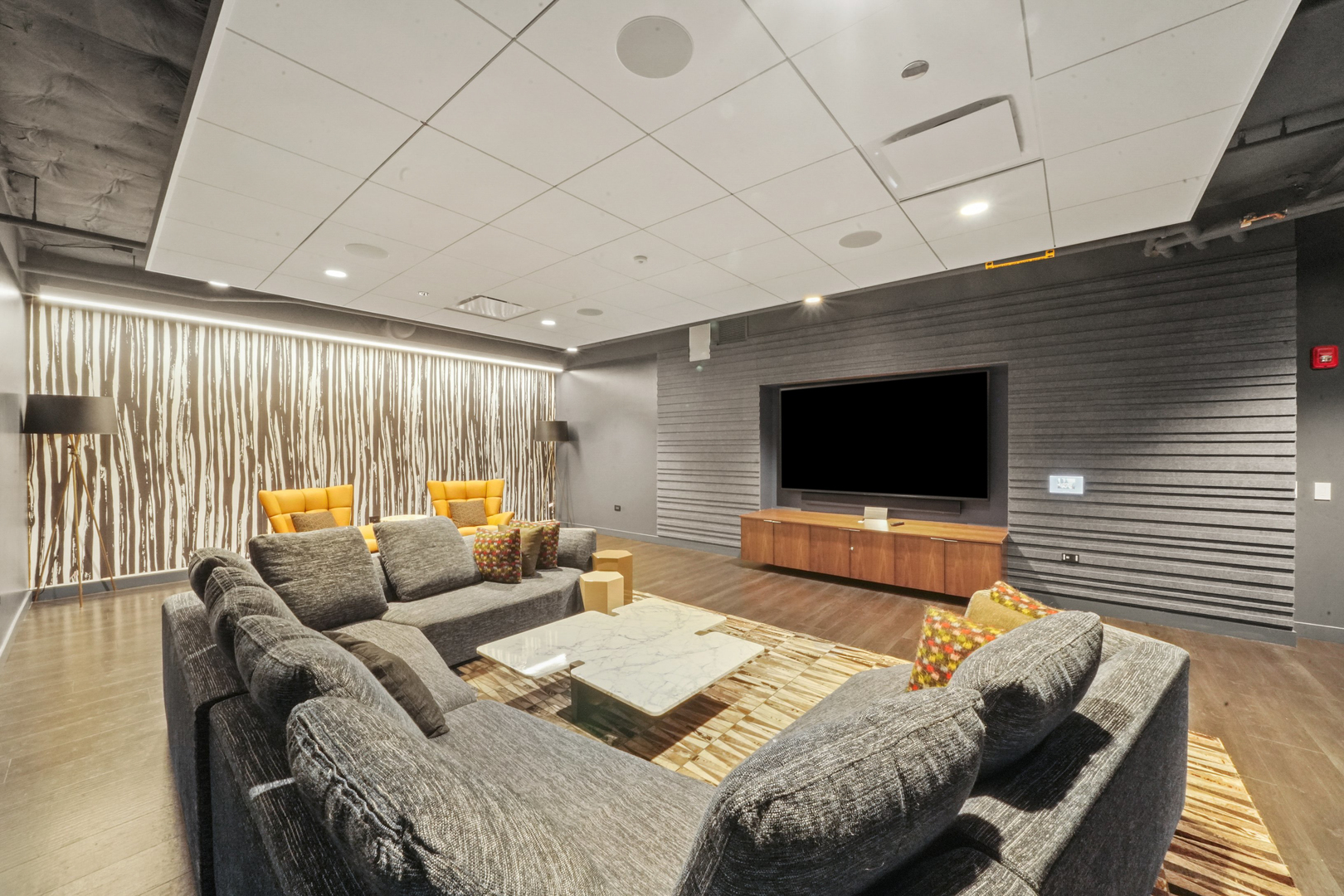 211 N Harbor Drive Unit: 3605