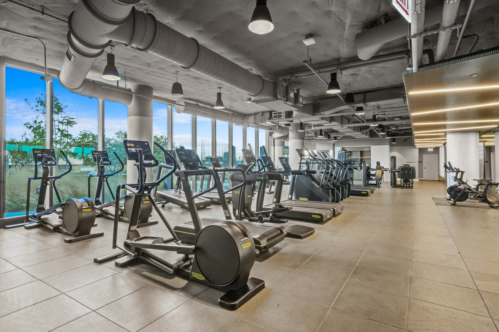 211 N Harbor Drive Unit: 3605