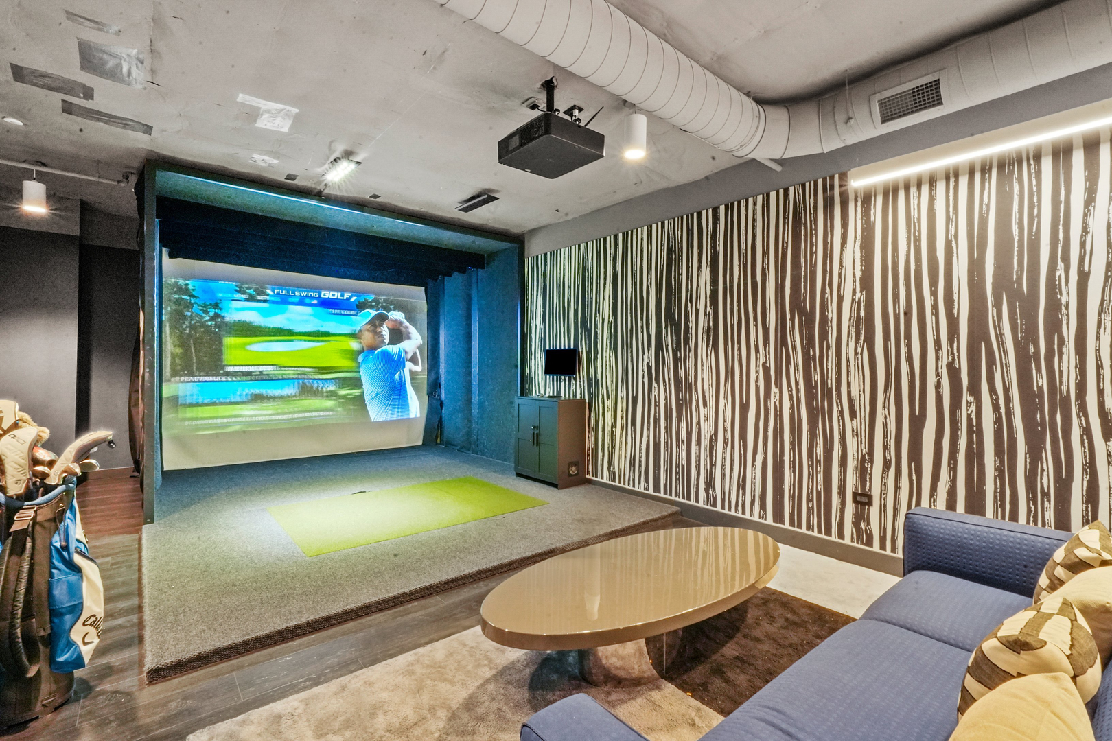 211 N Harbor Drive Unit: 3605