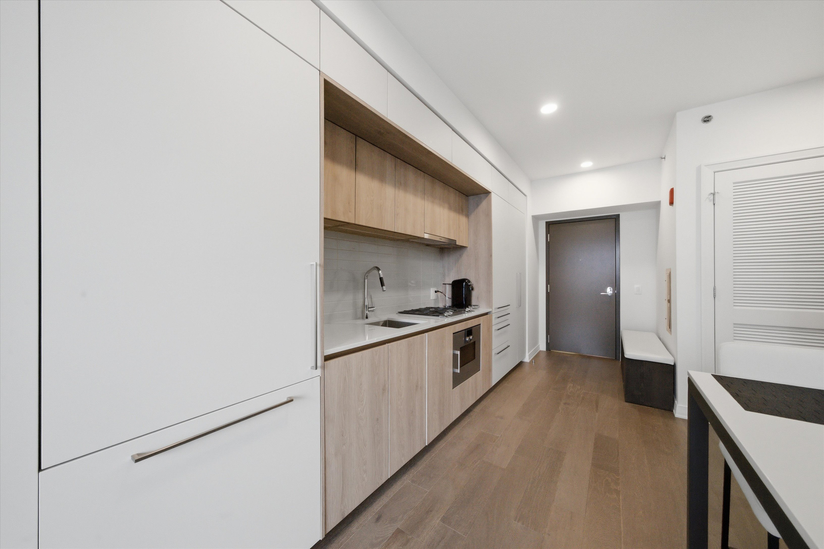 211 N Harbor Drive Unit: 3605