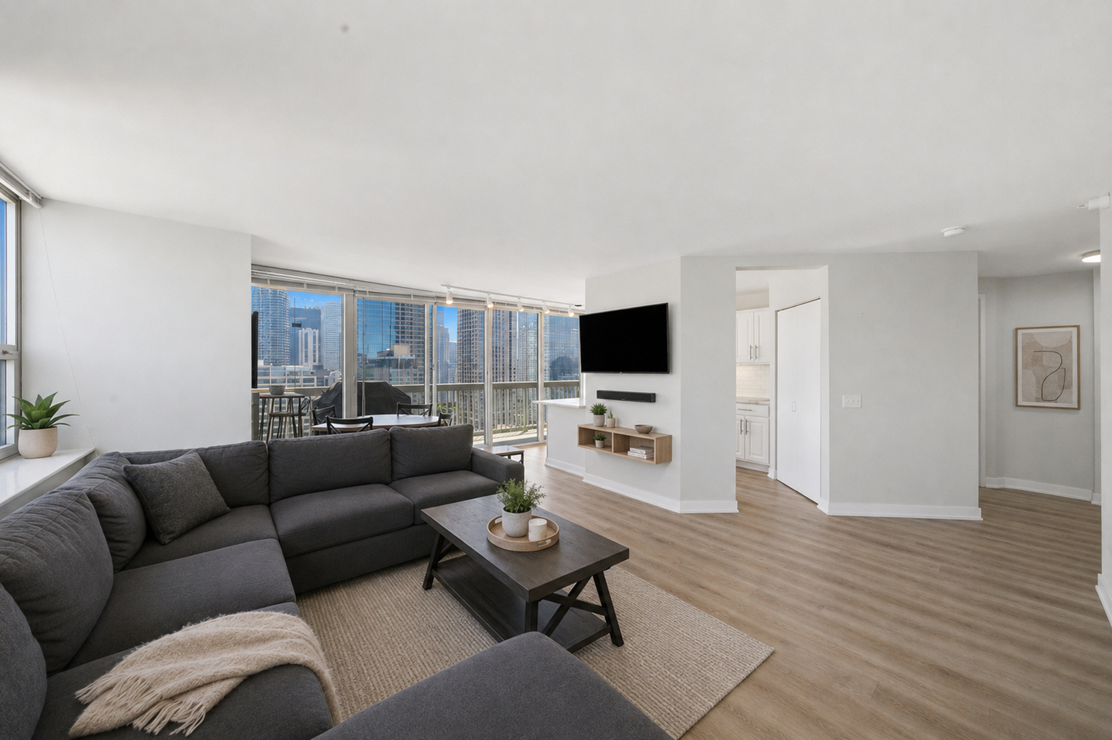 545 N Dearborn Street Unit: 2607