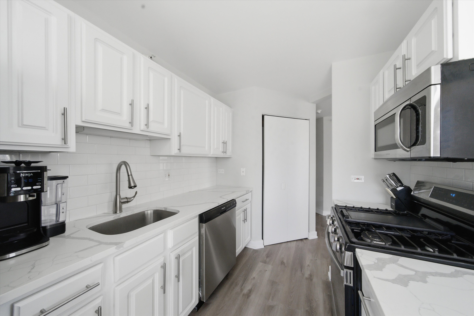 545 N Dearborn Street Unit: 2607