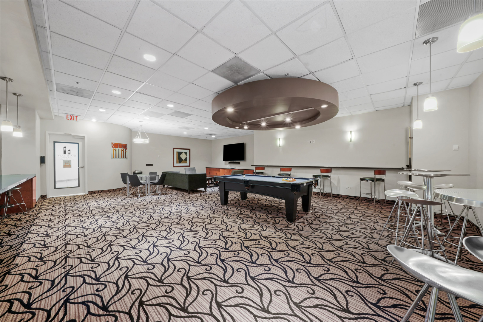 545 N Dearborn Street Unit: 2607
