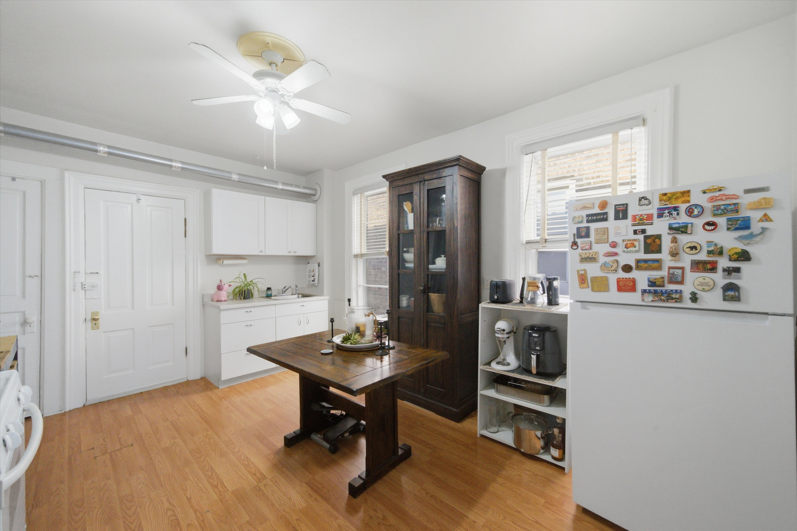 1433 W Superior Street
