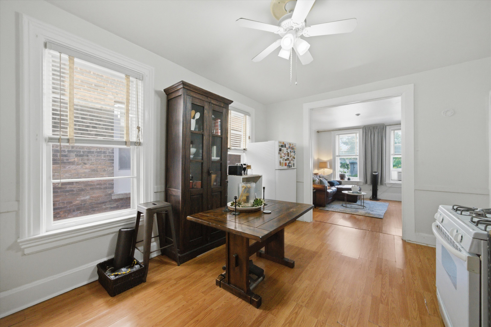 1433 W Superior Street