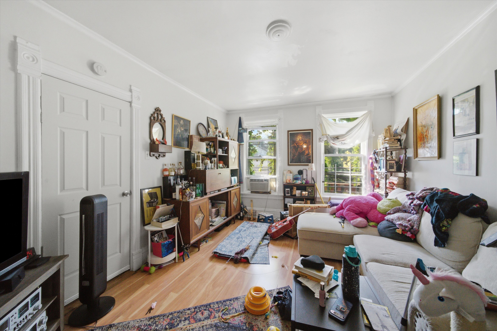 1433 W Superior Street