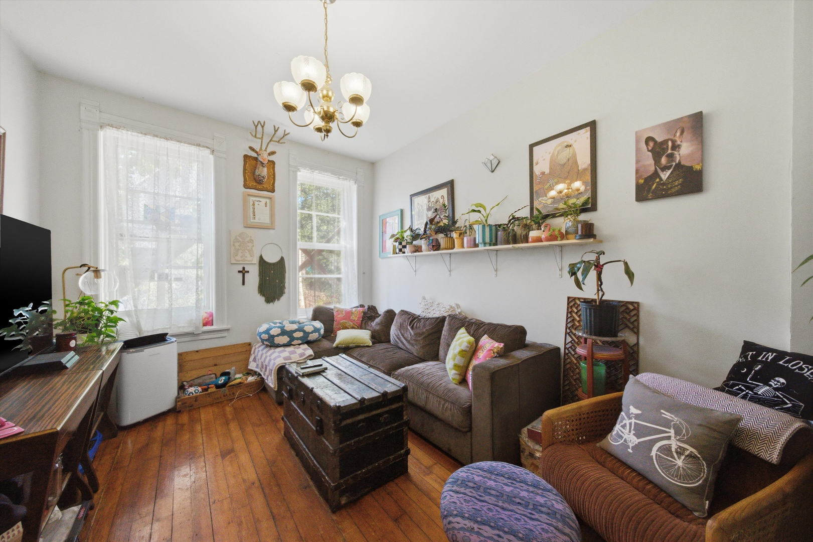 1433 W Superior Street