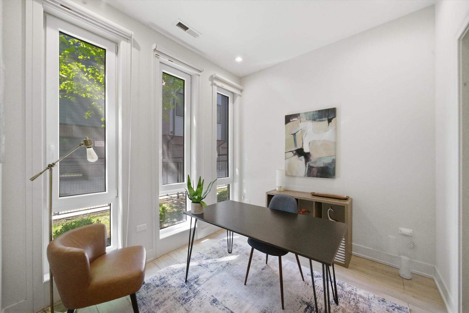 4250 W Belmont Avenue Unit: 6