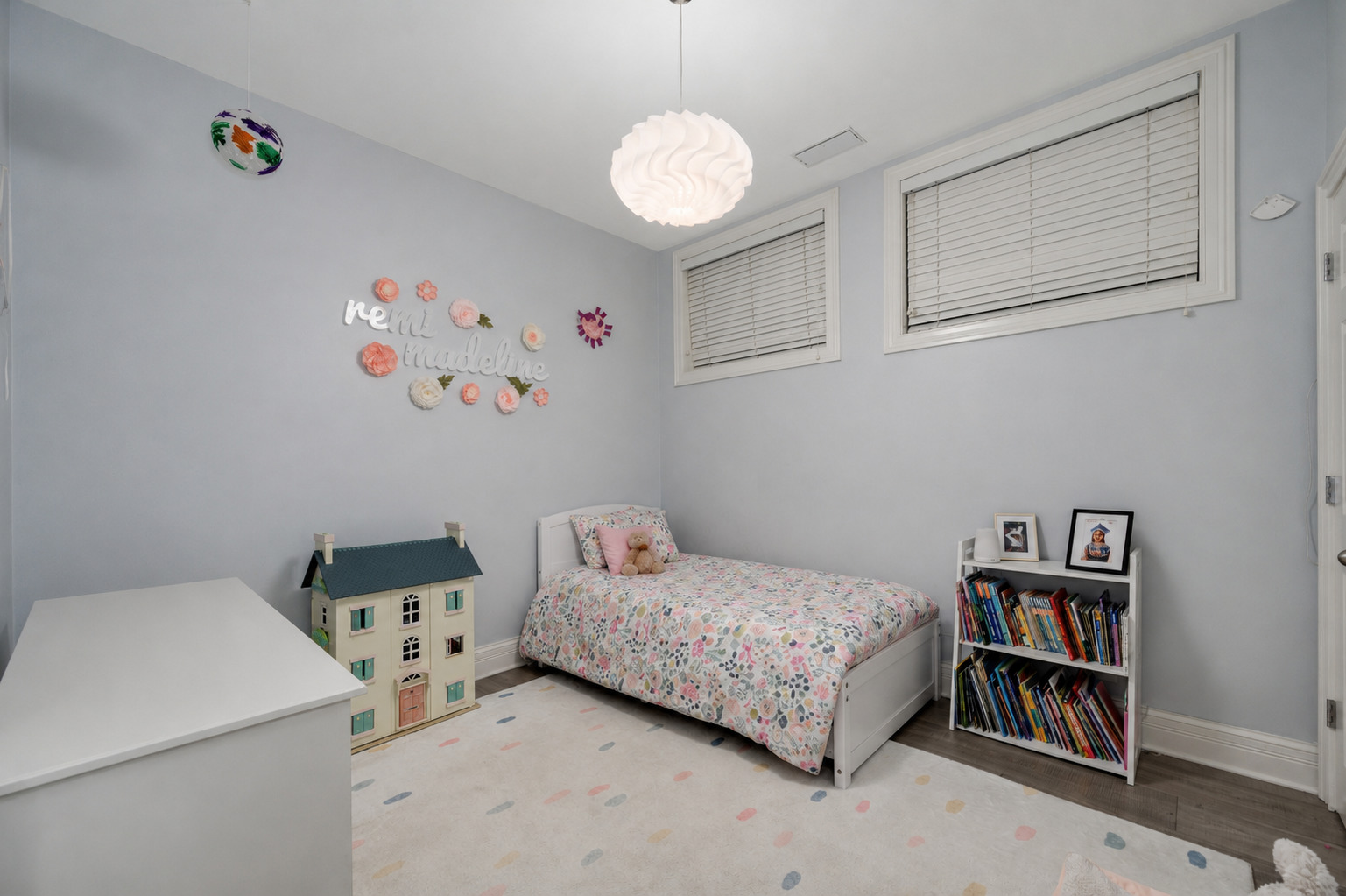3824 N GREENVIEW Avenue Unit: 1