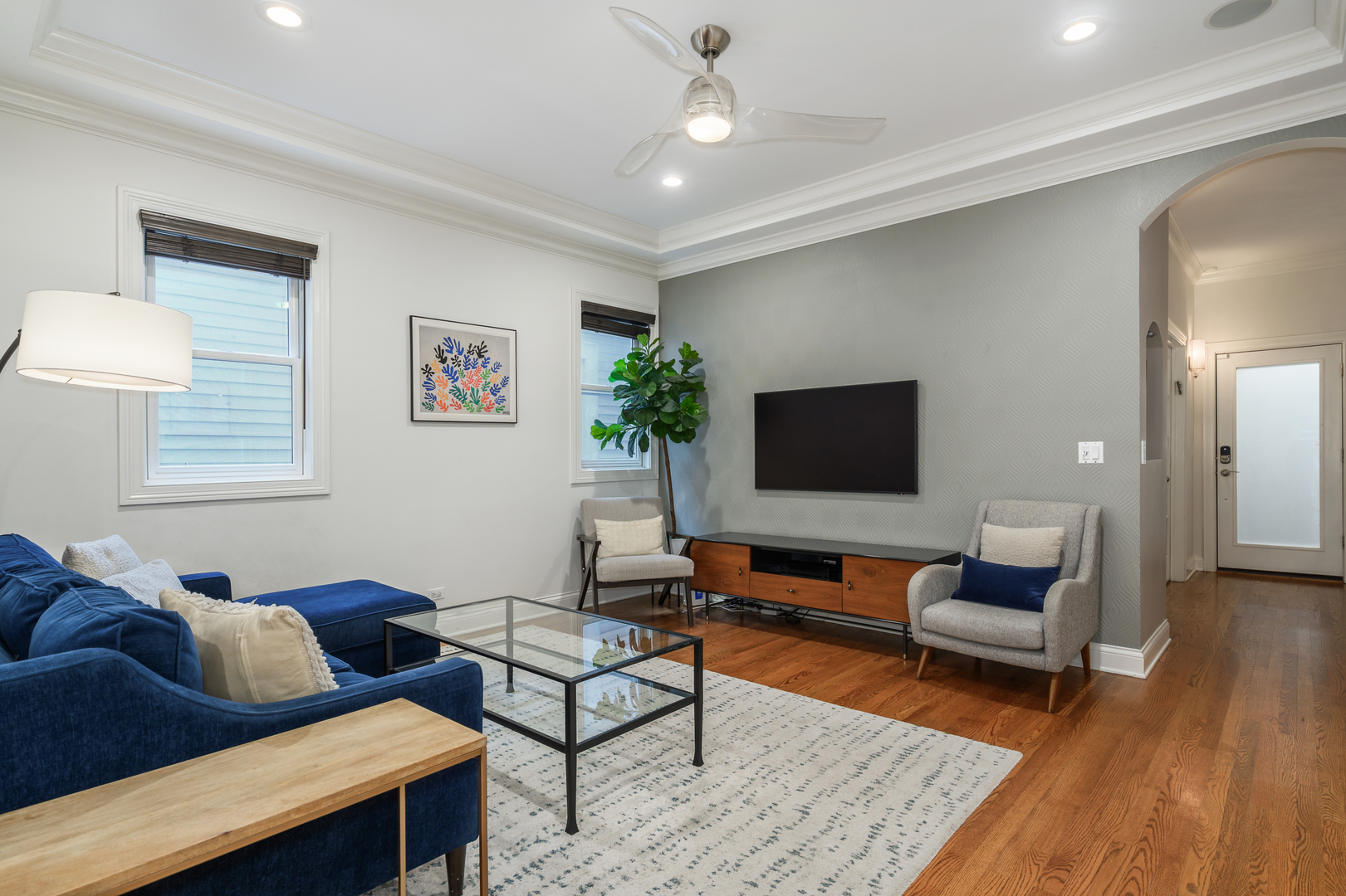 3824 N GREENVIEW Avenue Unit: 1
