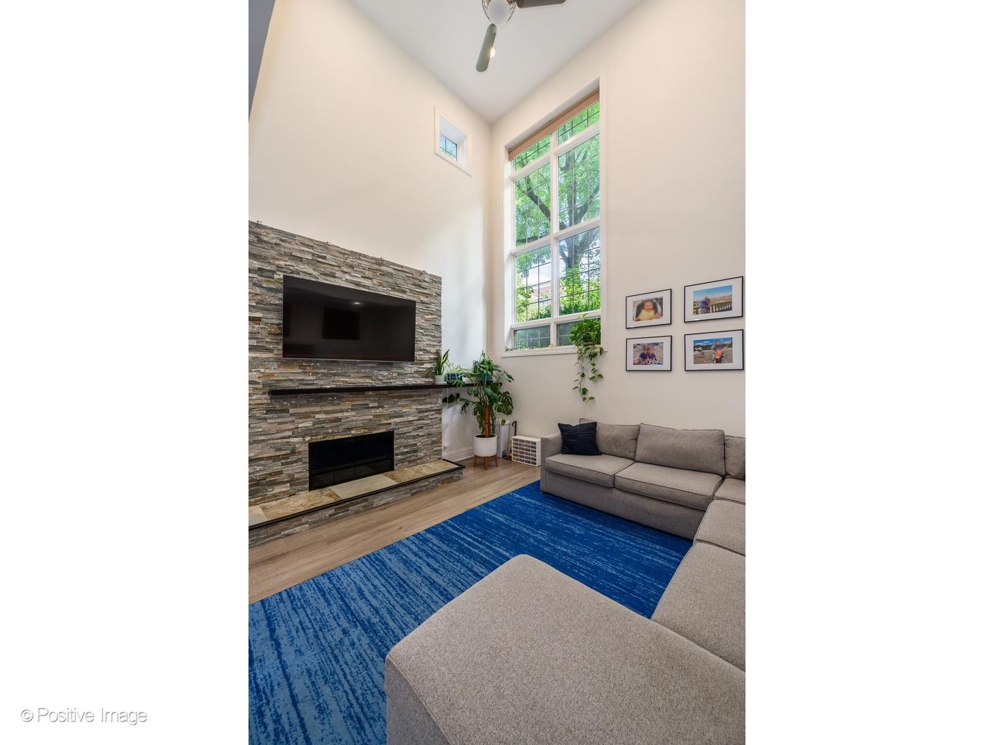3824 N GREENVIEW Avenue Unit: 1