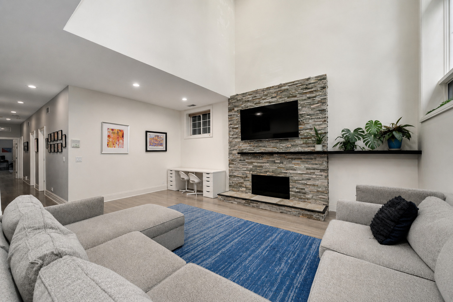 3824 N GREENVIEW Avenue Unit: 1