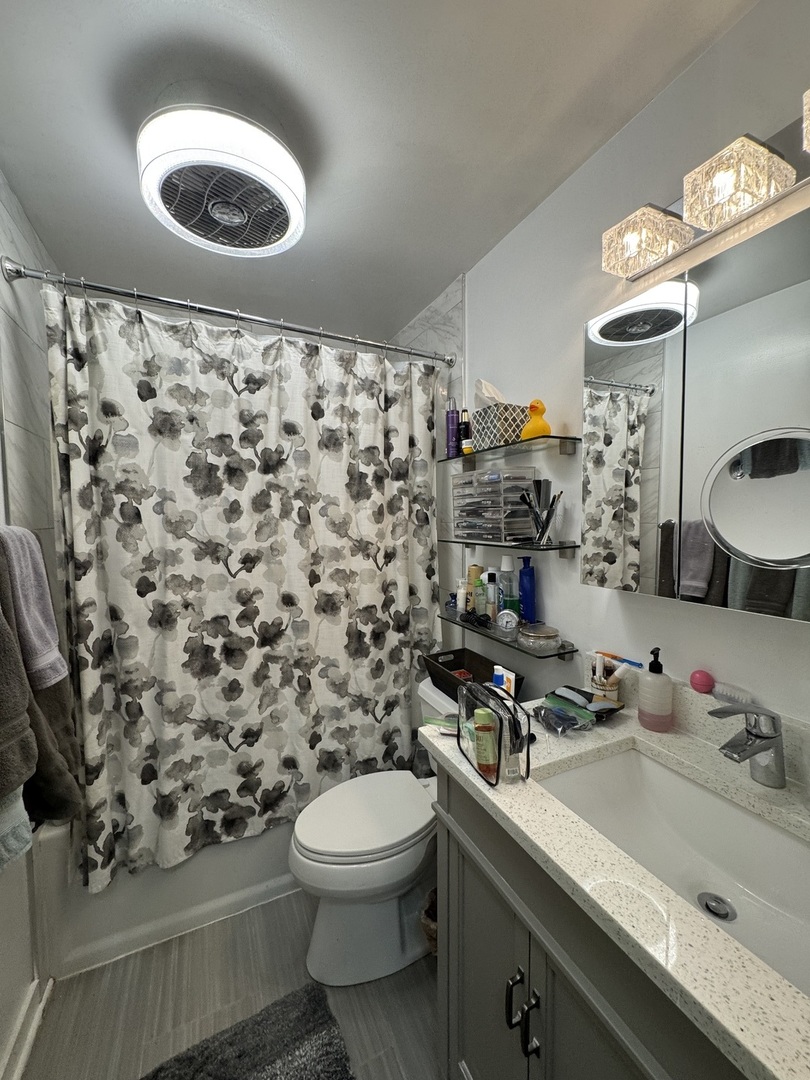 1560 N Sandburg Terrace Unit: 3407