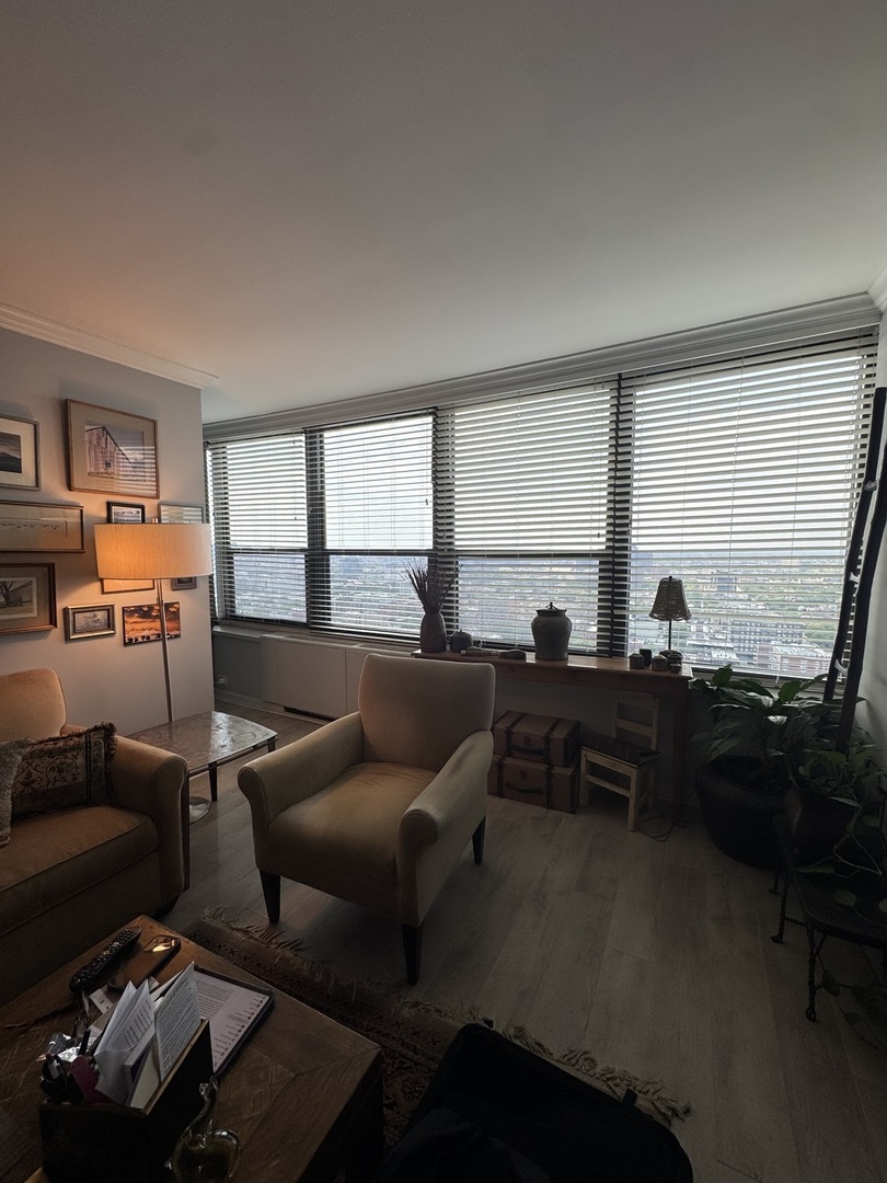 1560 N Sandburg Terrace Unit: 3407