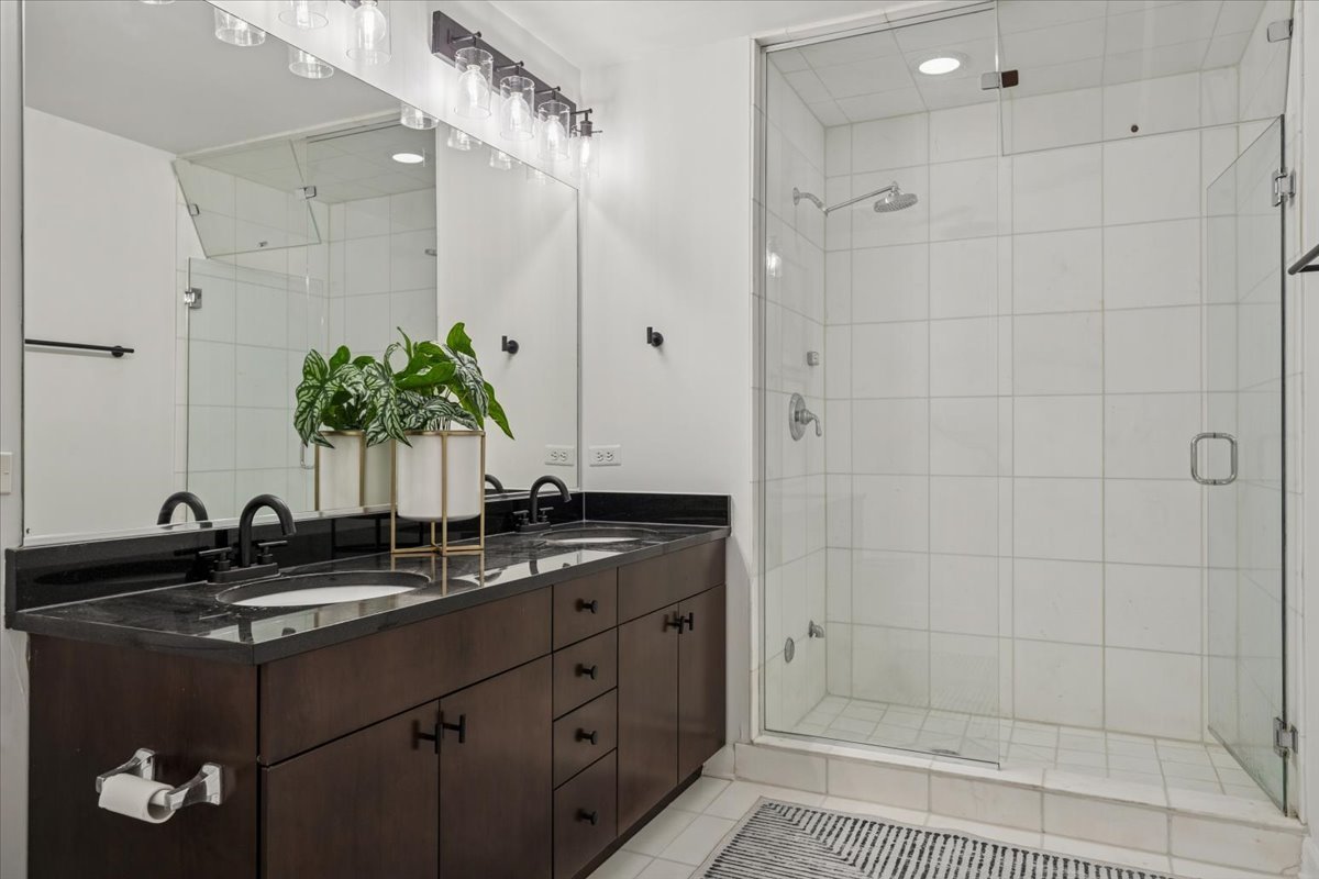 3125 W Fullerton Avenue Unit: 419