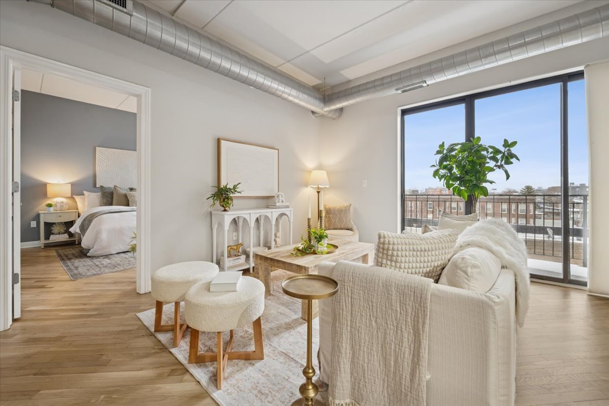 3125 W Fullerton Avenue Unit: 419